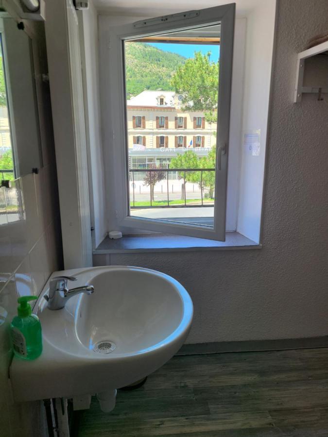 Hotel De La Gare Briançon Kültér fotó