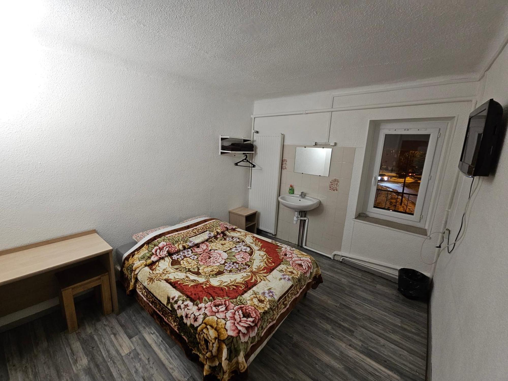 Hotel De La Gare Briançon Kültér fotó